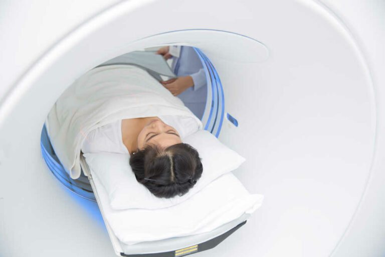 Apa Perbedaan MRI dan Rontgen untuk Tindakan Medis? Ini Penjelasannya